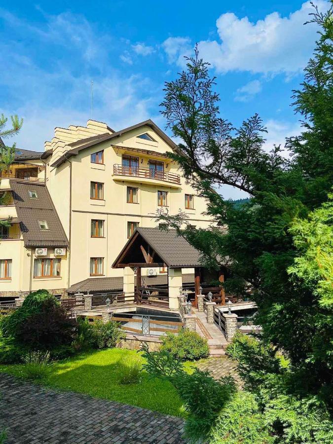 Gerdan Hotel Jaremtje Exteriör bild