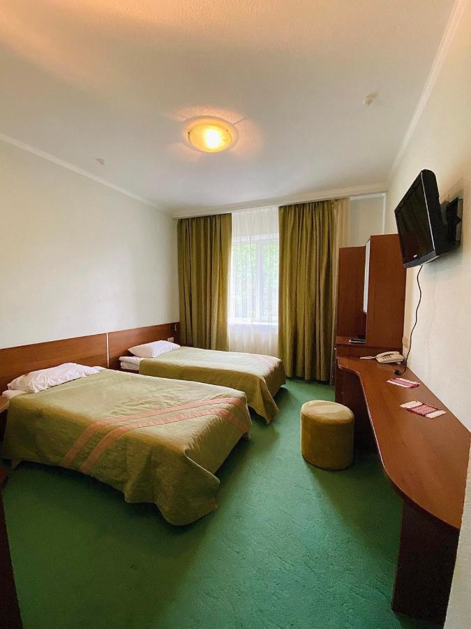 Gerdan Hotel Jaremtje Exteriör bild