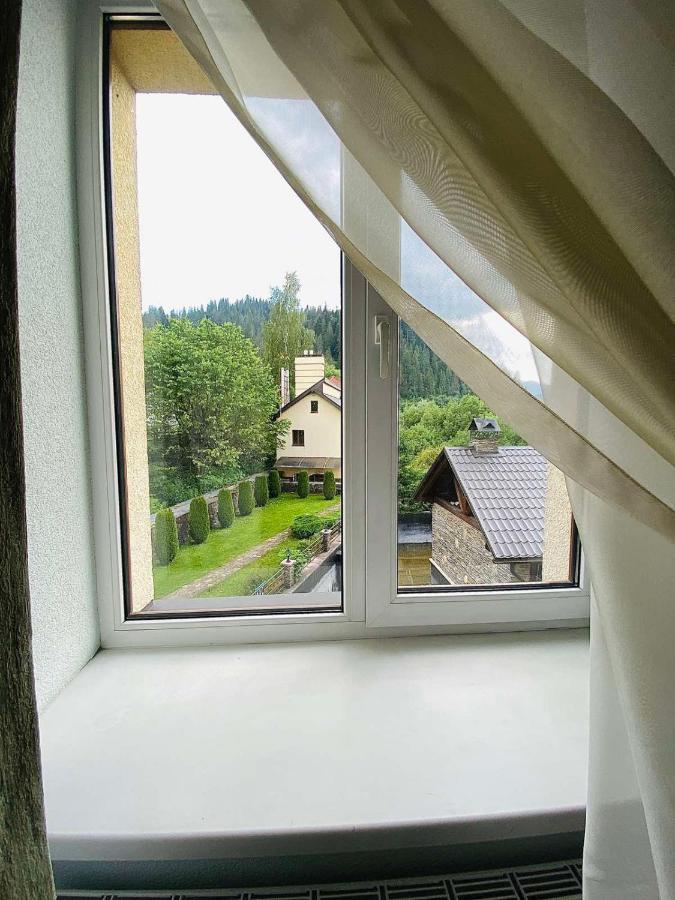 Gerdan Hotel Jaremtje Exteriör bild