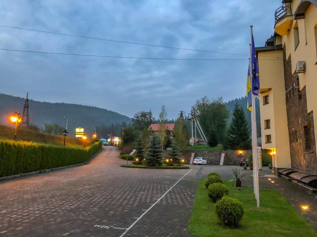 Gerdan Hotel Jaremtje Exteriör bild