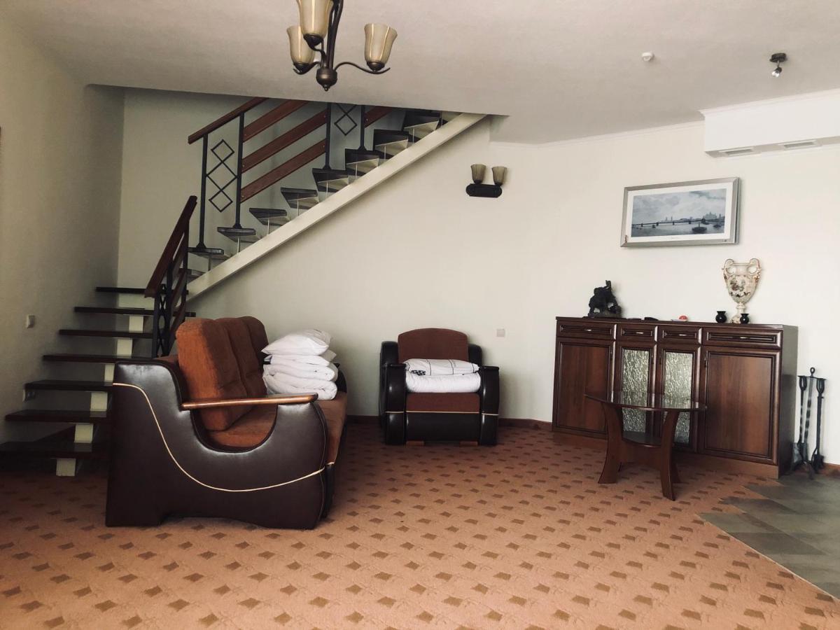 Gerdan Hotel Jaremtje Exteriör bild