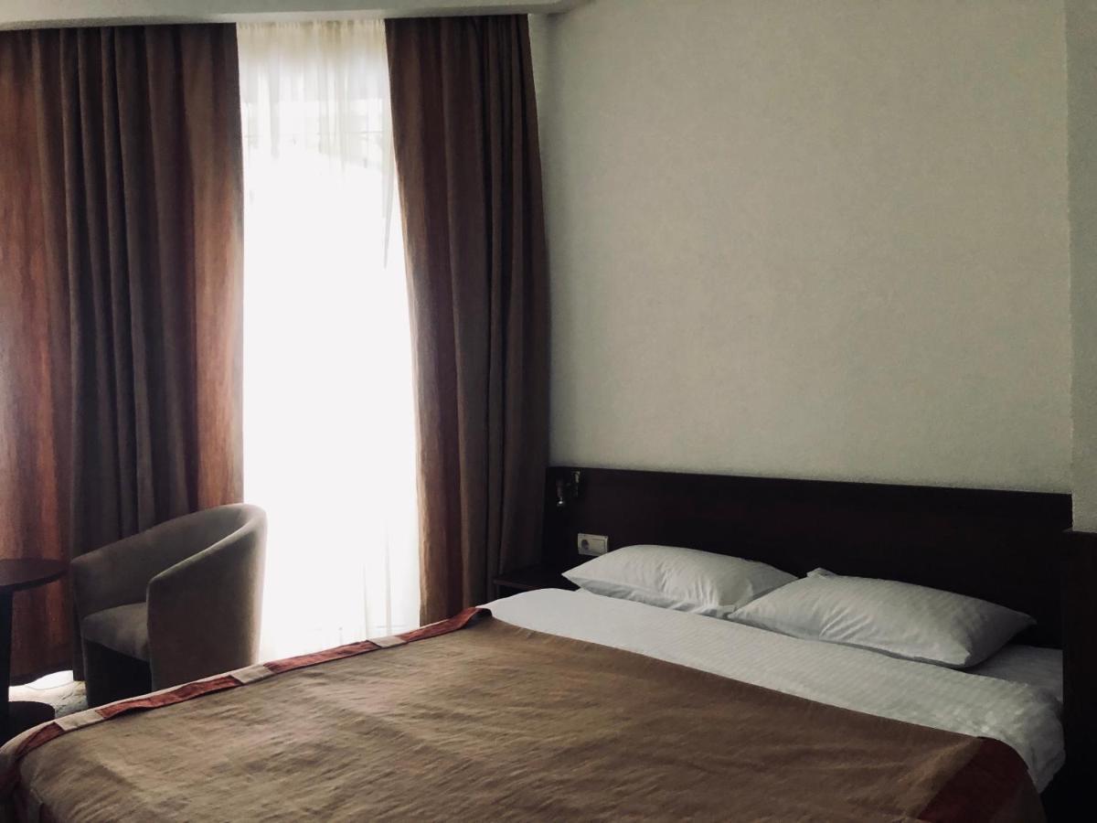 Gerdan Hotel Jaremtje Exteriör bild